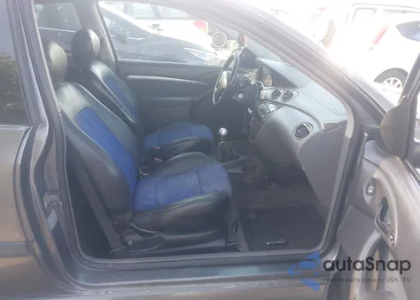 2004 Ford Focus Zx3 z USA, uszkodzony, nr VIN 3FAFP31Z14R113679